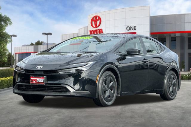 Certified 2024 Toyota Prius LE image 10