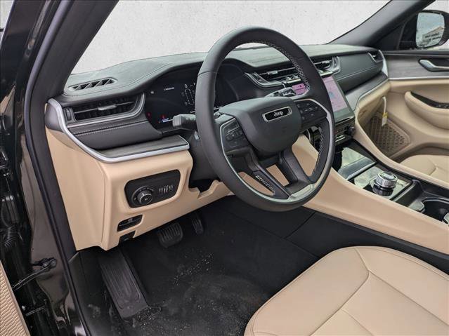 New 2025 Jeep Grand Cherokee L Limited image 9