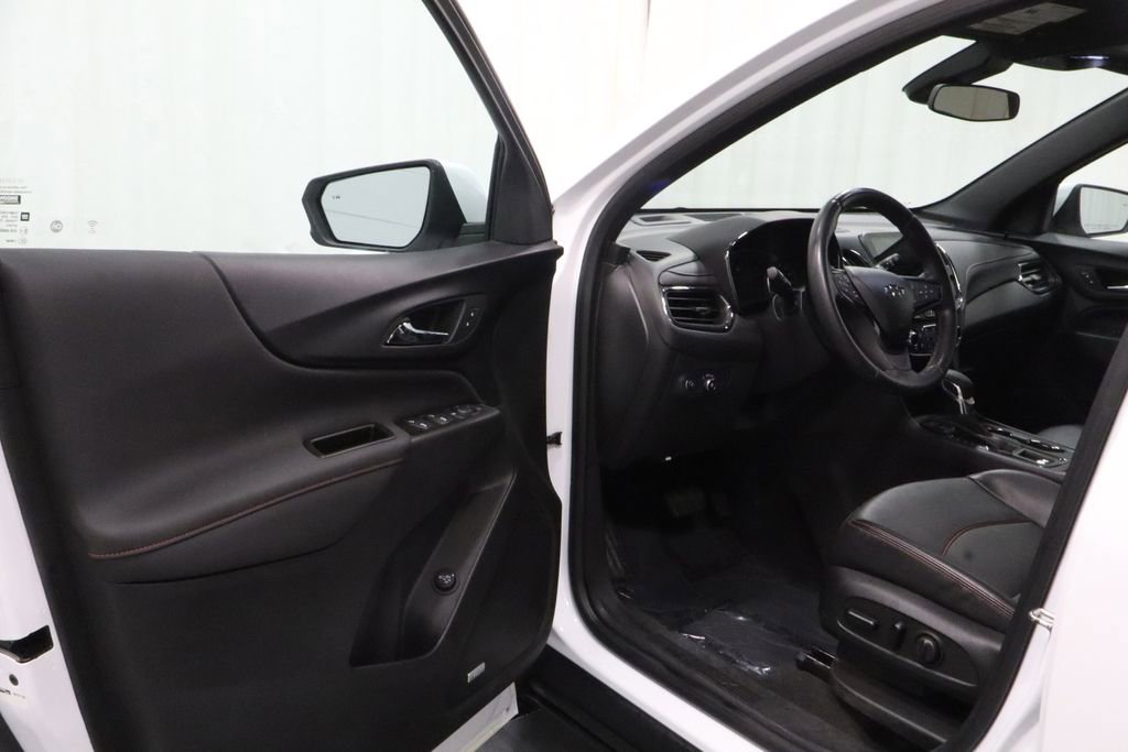 Used 2022 Chevrolet Equinox RS w/ RS Leather Package AWD/4WD image 11