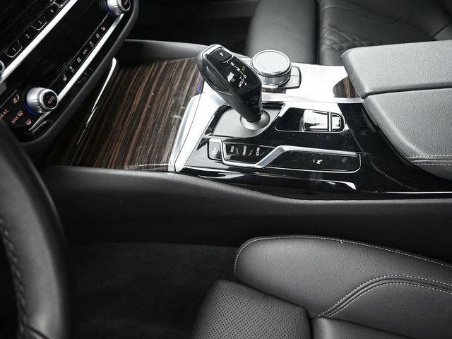 Used 2022 BMW 530i xDrive w/ Convenience Package image 13
