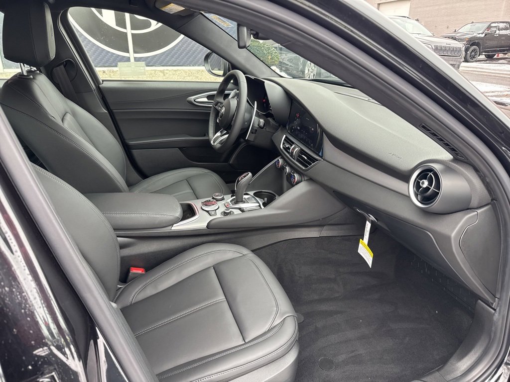New 2025 Alfa Romeo Giulia image 20