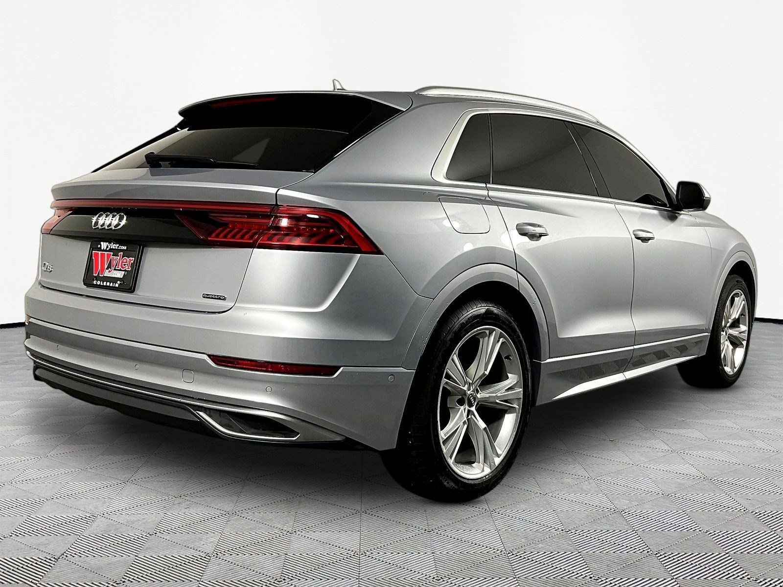 Used 2019 Audi Q8 Prestige w/ Cold Weather Package AWD/4WD image 6