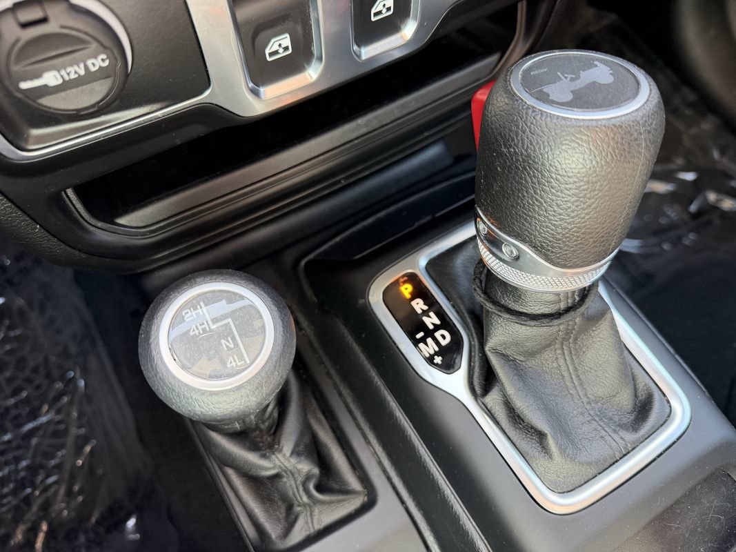 Used 2022 Jeep Wrangler Sport AWD/4WD image 15