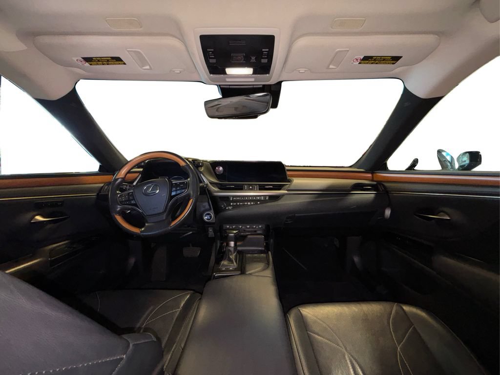 Used 2020 Lexus ES 300h w/ Luxury Package FWD image 27