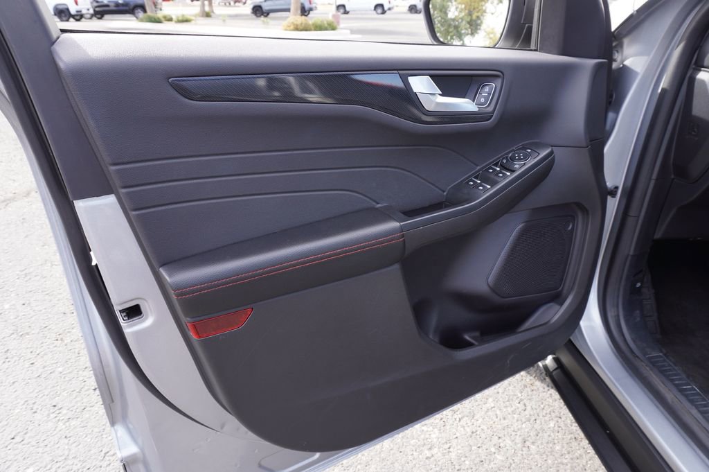 Used 2024 Ford Escape ST-Line image 14