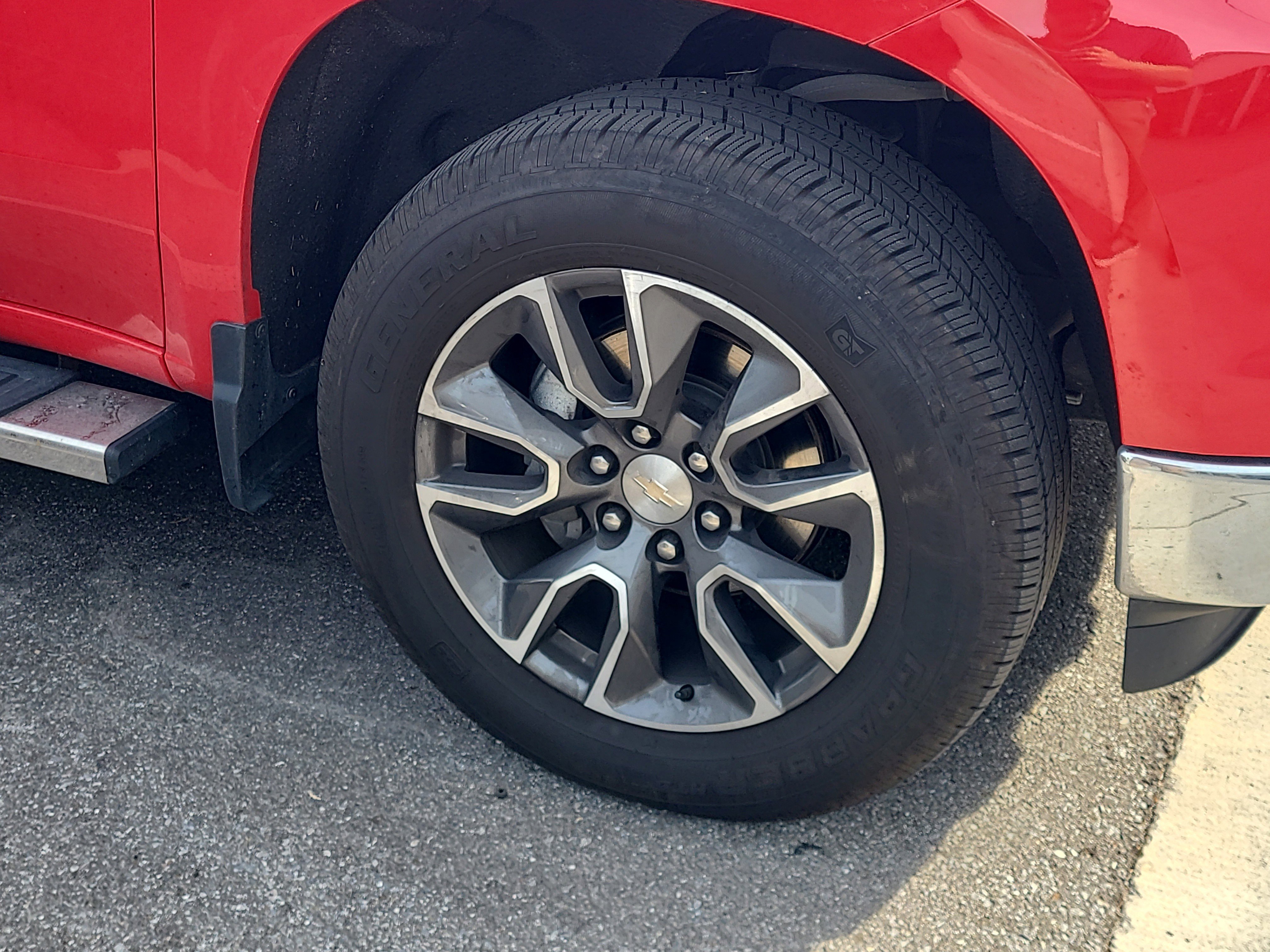 Used 2022 Chevrolet Silverado 1500 LT image 7