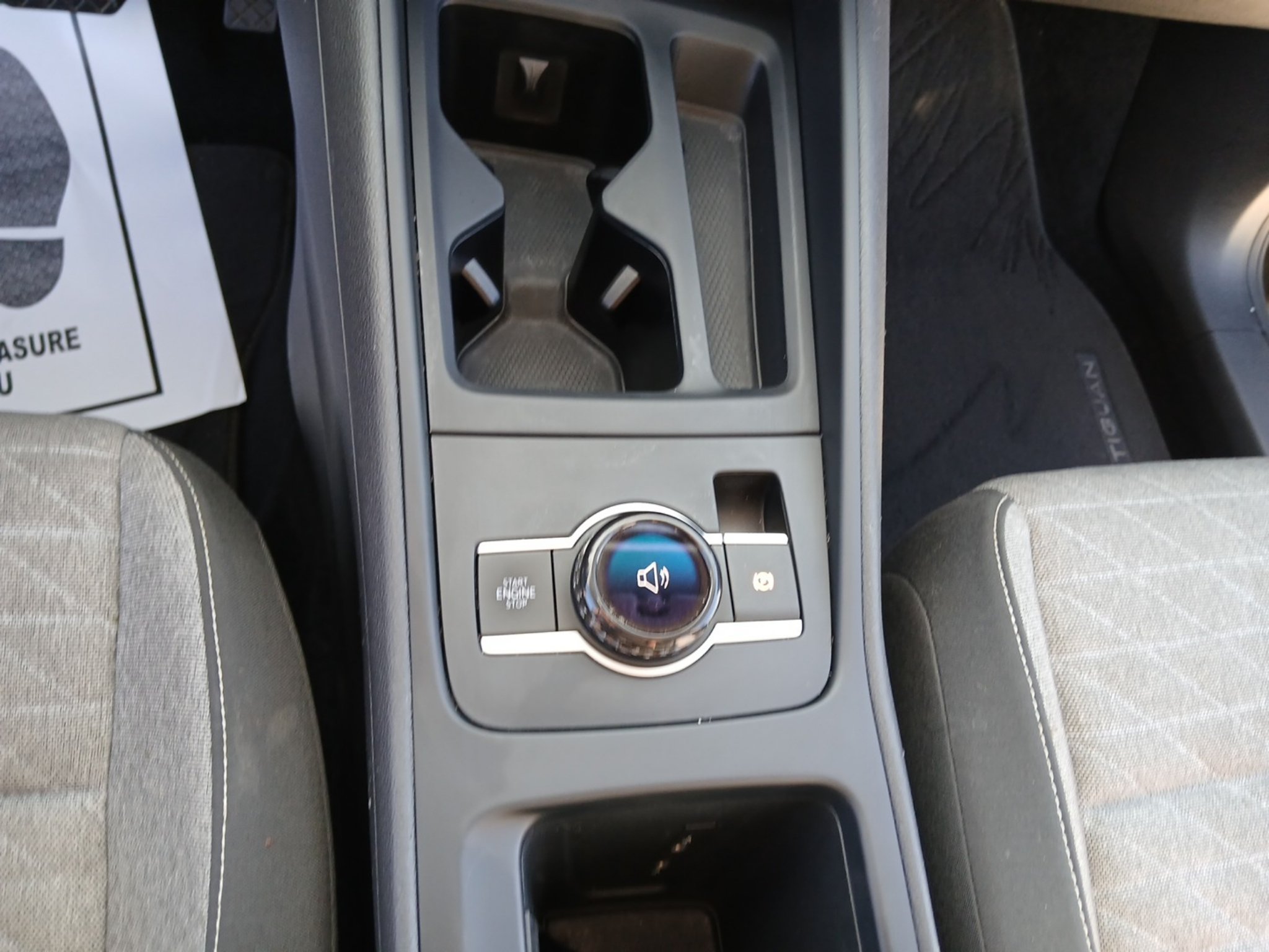 Used 2025 Volkswagen Tiguan S FWD image 17
