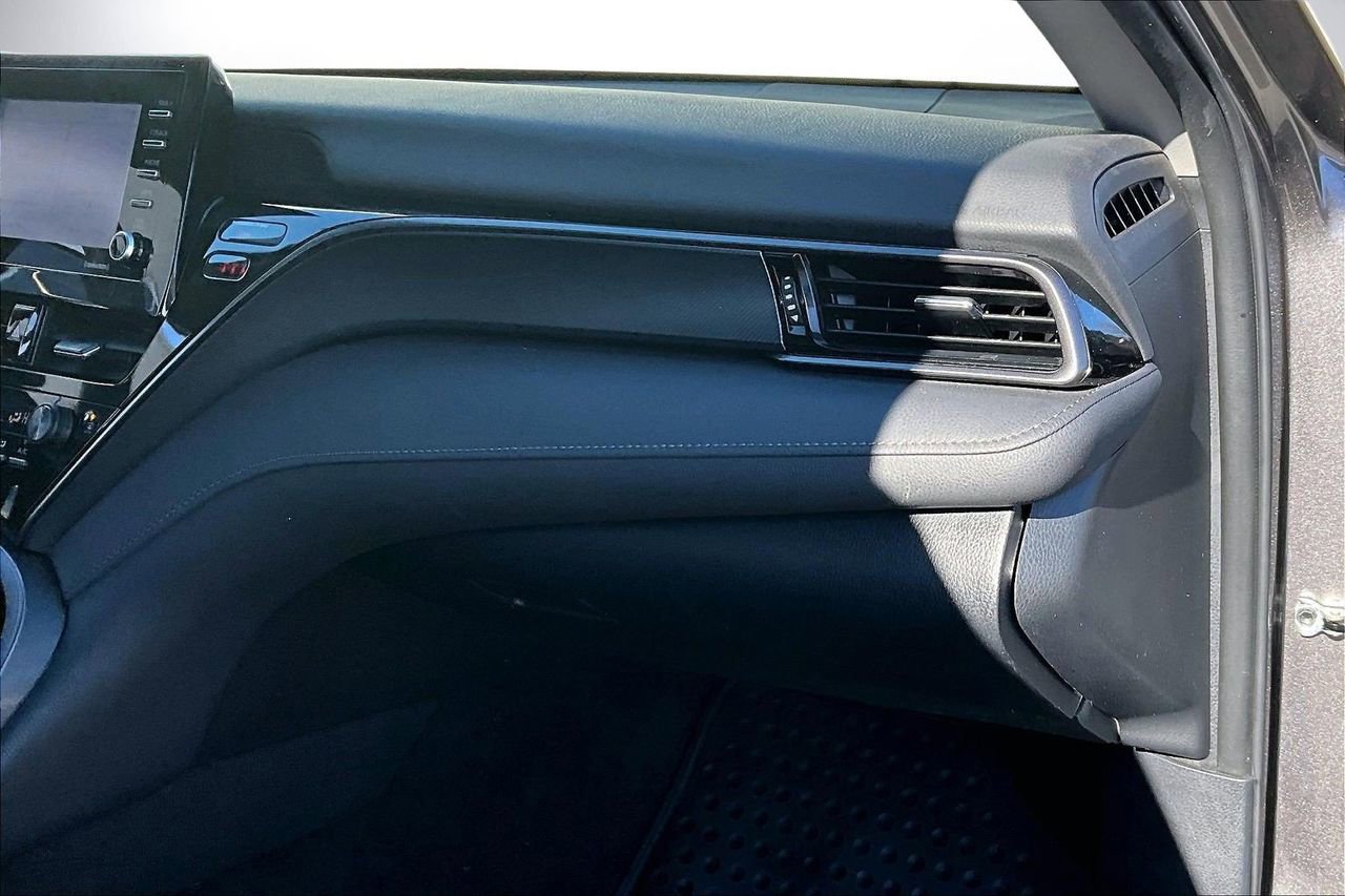 Used 2023 Toyota Camry LE image 18