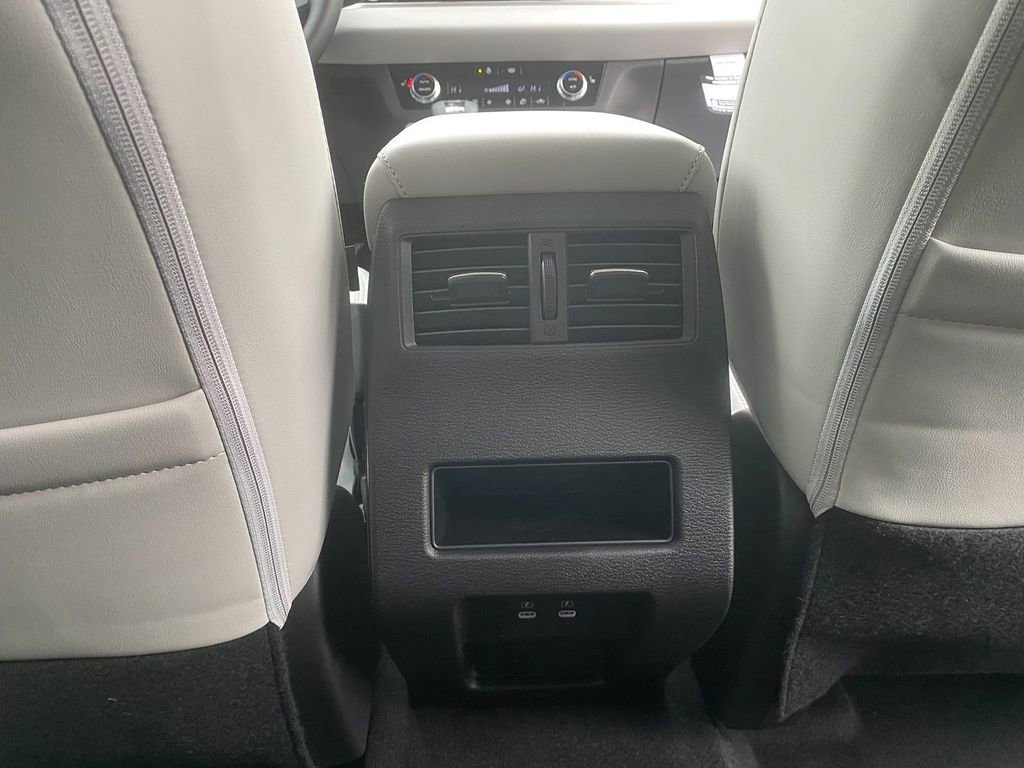 New 2026 Mitsubishi Outlander SE image 27