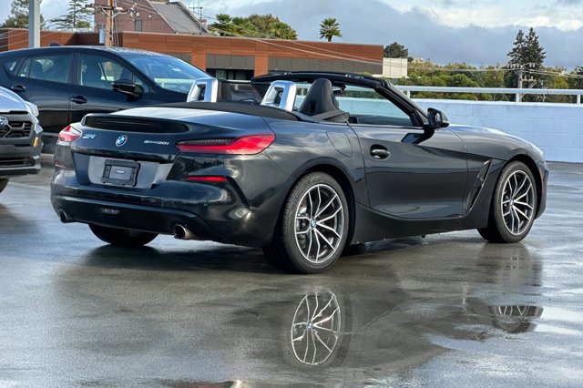 Used 2022 BMW Z4 sDrive30i w/ Driving Assistance Package image 3
