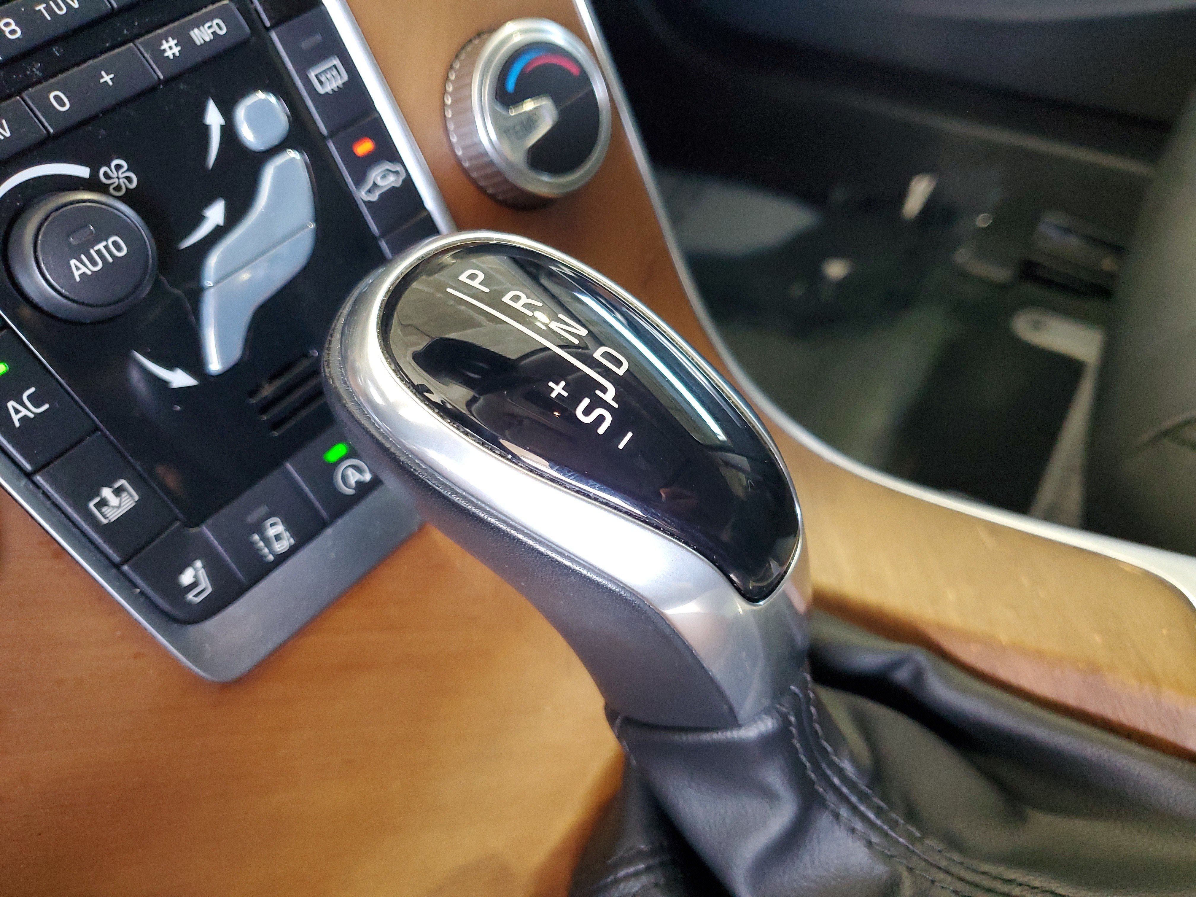 Used 2017 Volvo S60 T5 Inscription Platinum FWD image 29