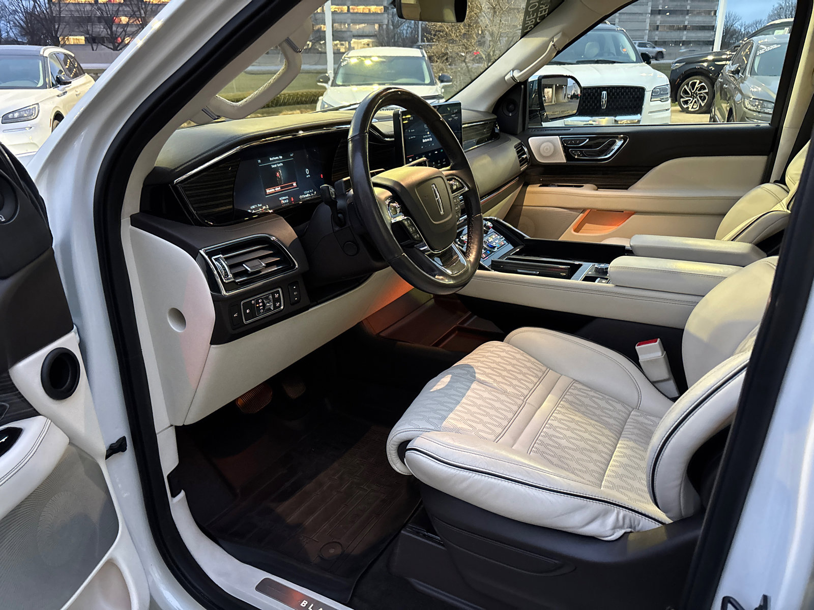 Certified 2023 Lincoln Navigator Black Label image 24