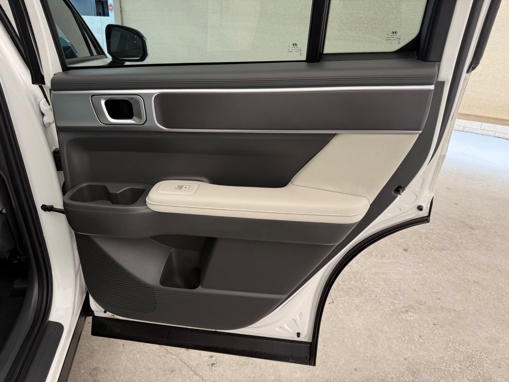 Used 2025 Hyundai Santa Fe SEL FWD image 19