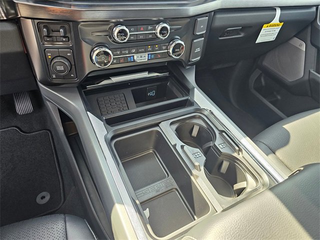 New 2025 Ford F350 Lariat w/ Lariat Ultimate Package image 22