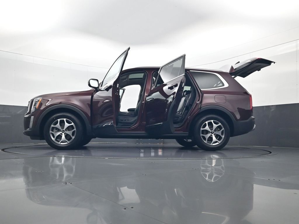 Used 2022 Kia Telluride EX image 35