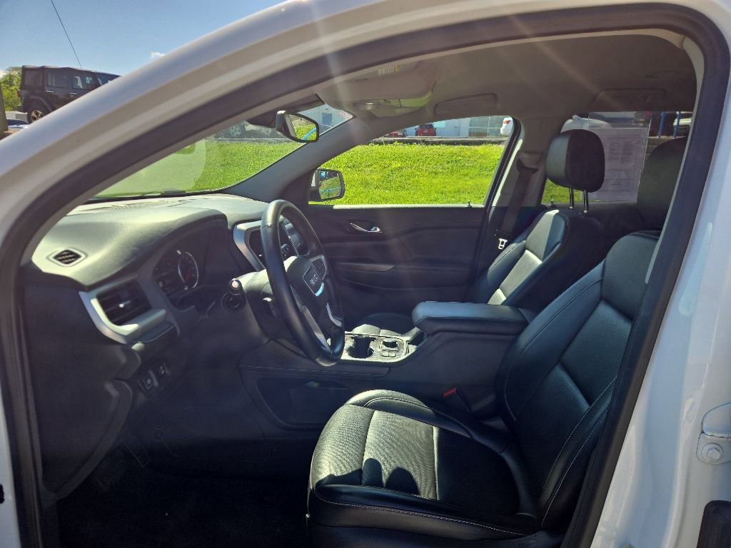 Used 2023 GMC Acadia SLT AWD/4WD image 6
