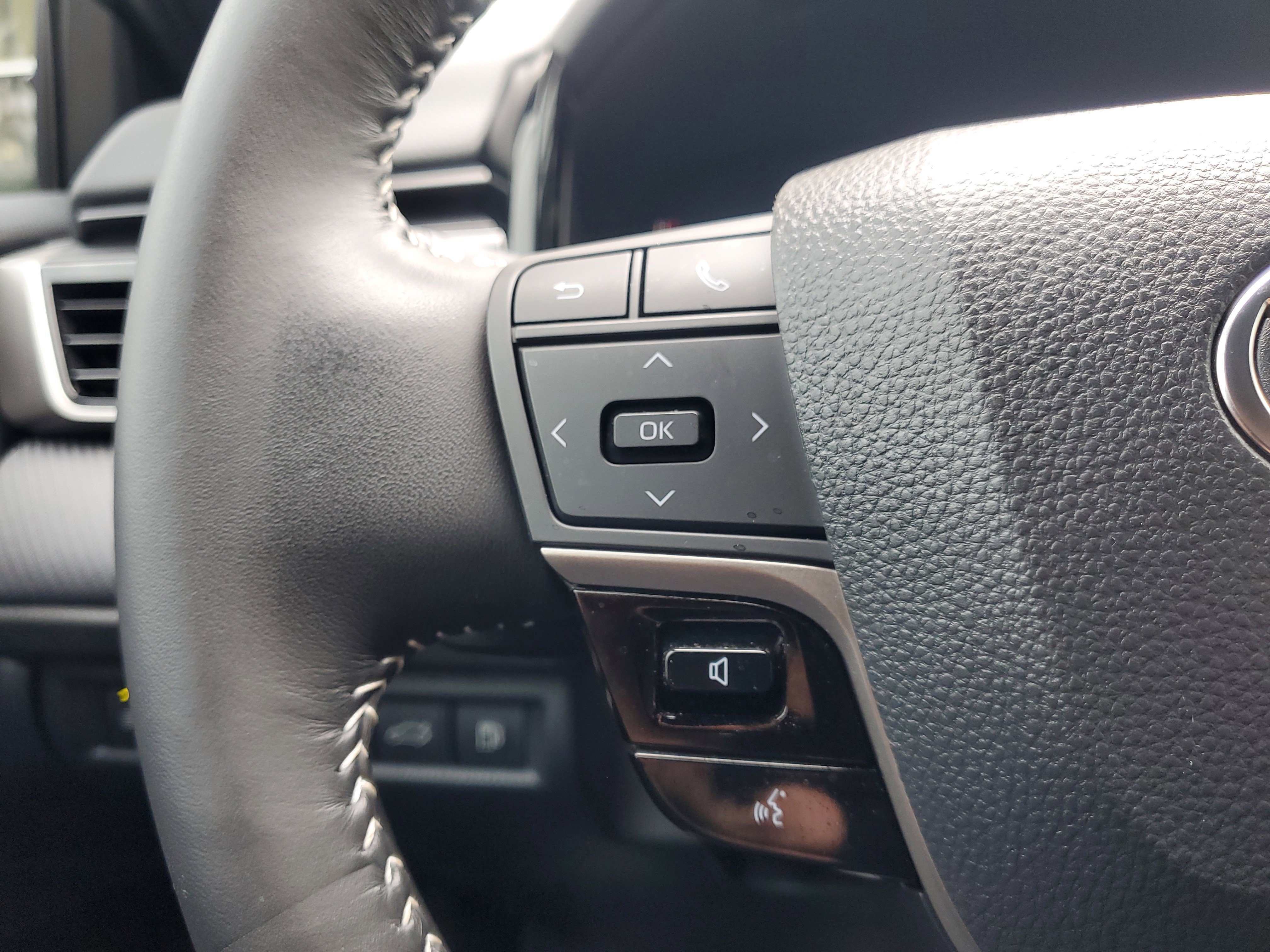 Used 2026 Toyota Camry SE image 21