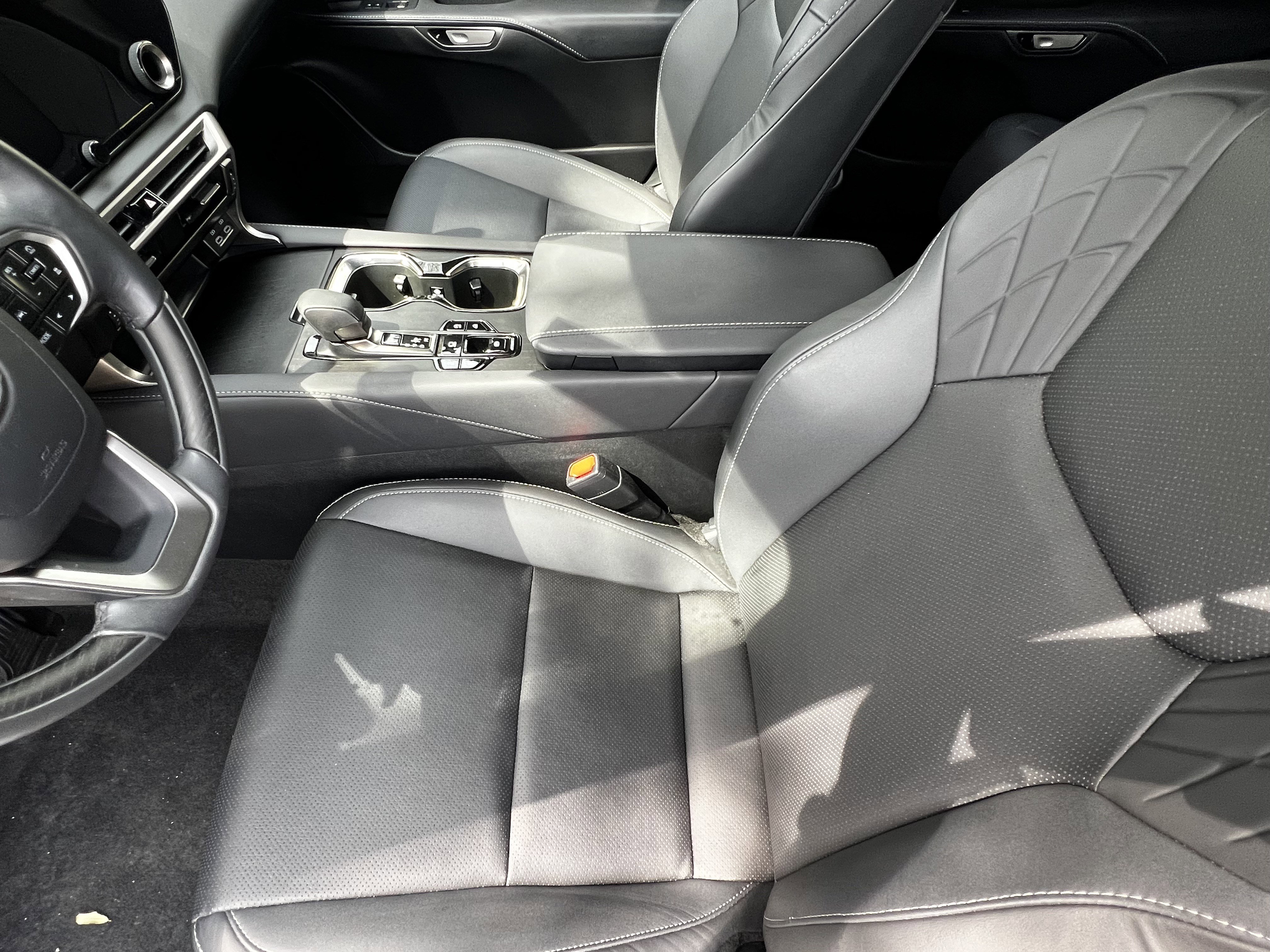 Used 2023 Lexus RX 350 Premium w/ Accessory Package image 15