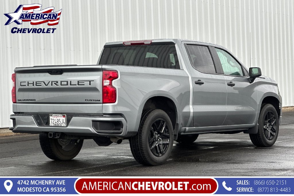Used 2026 Chevrolet Silverado 1500 Custom w/ LPO, Dark Essentials Package RWD image 4