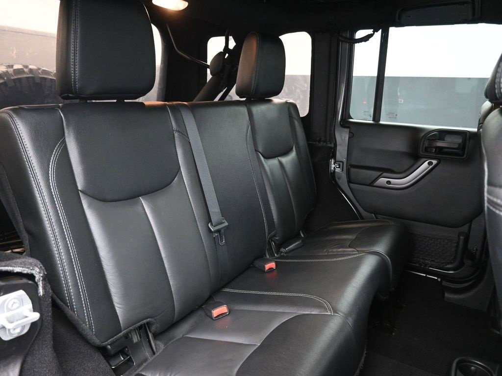 Used 2018 Jeep Wrangler Unlimited Sahara image 22