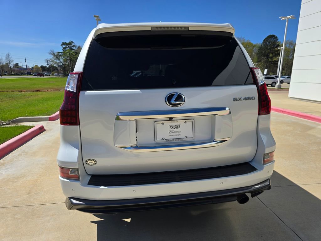 Used 2022 Lexus GX 460 Premium w/ Accessory Package AWD/4WD image 4