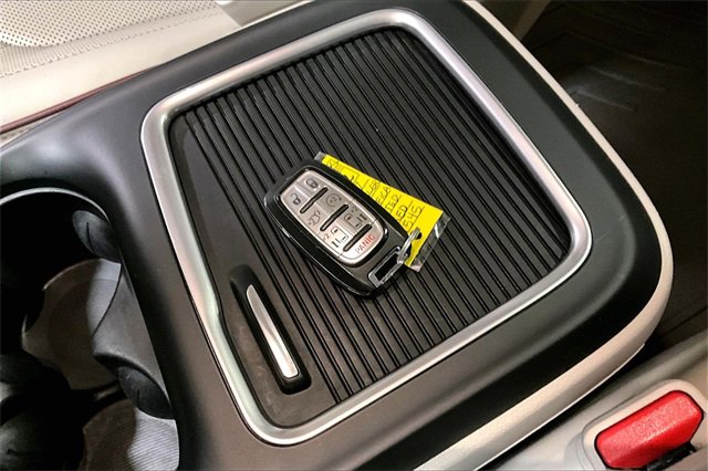 Used 2017 Chrysler Pacifica Limited w/ UConnect Theater Package image 29