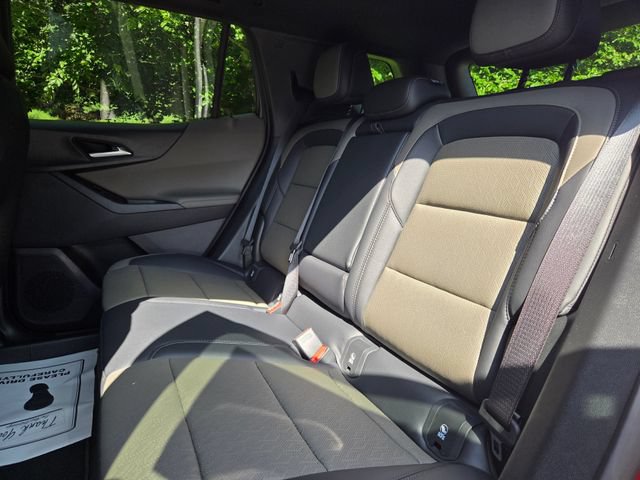 New 2026 Chevrolet Equinox LT w/ Convenience Package II AWD/4WD image 16