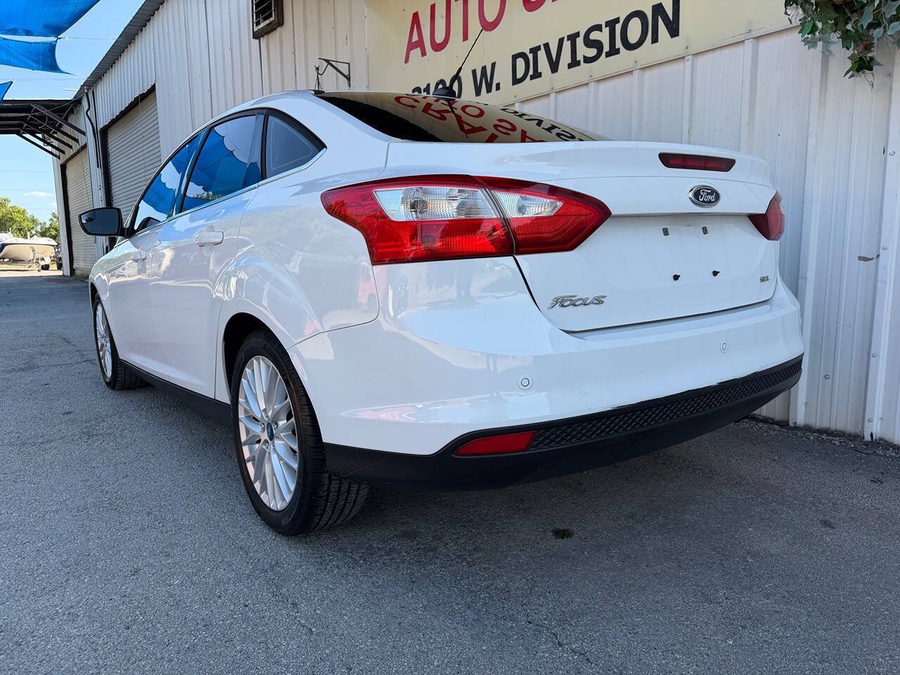 Used 2012 Ford Focus SEL FWD image 10