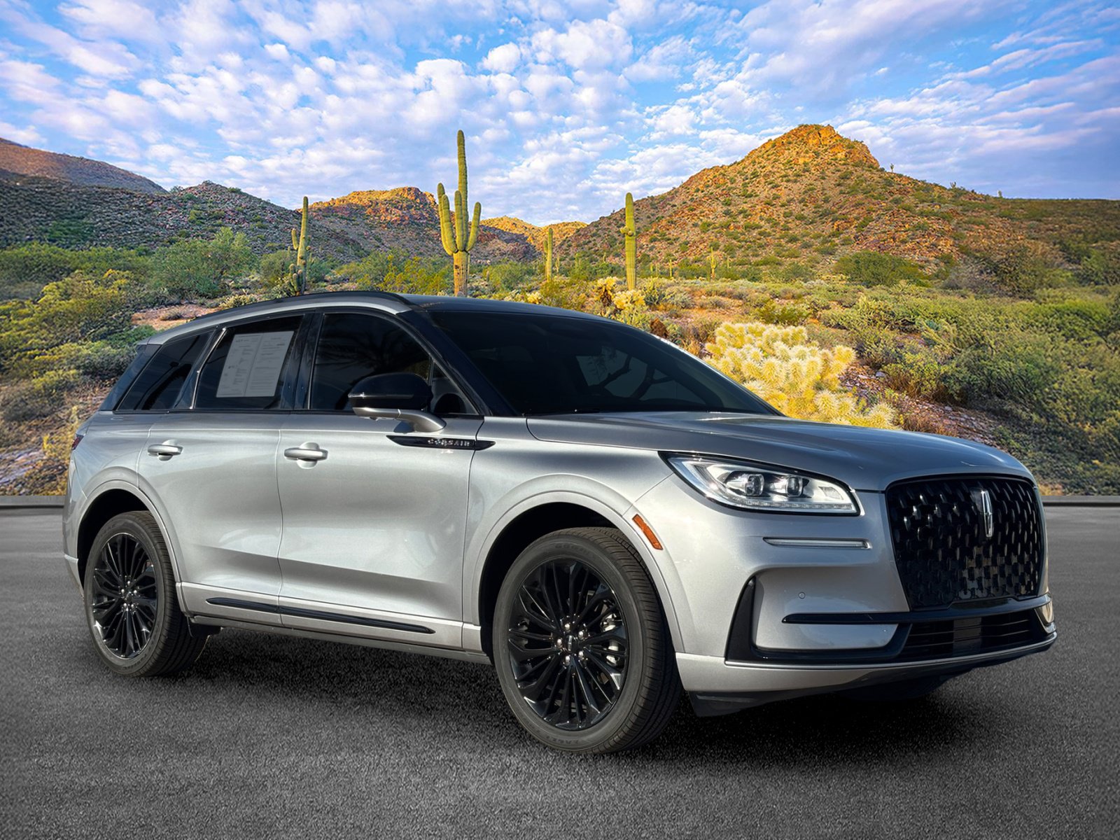 Used 2023 Lincoln Corsair Reserve w/ Equipment Group 201A FWD image 2