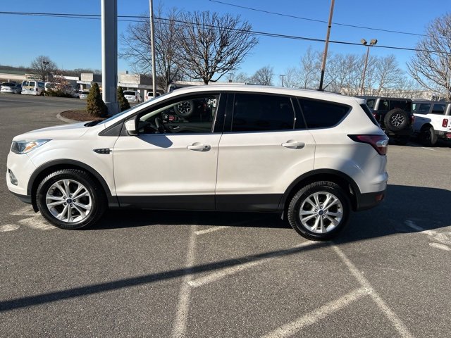 Used 2017 Ford Escape SE image 4