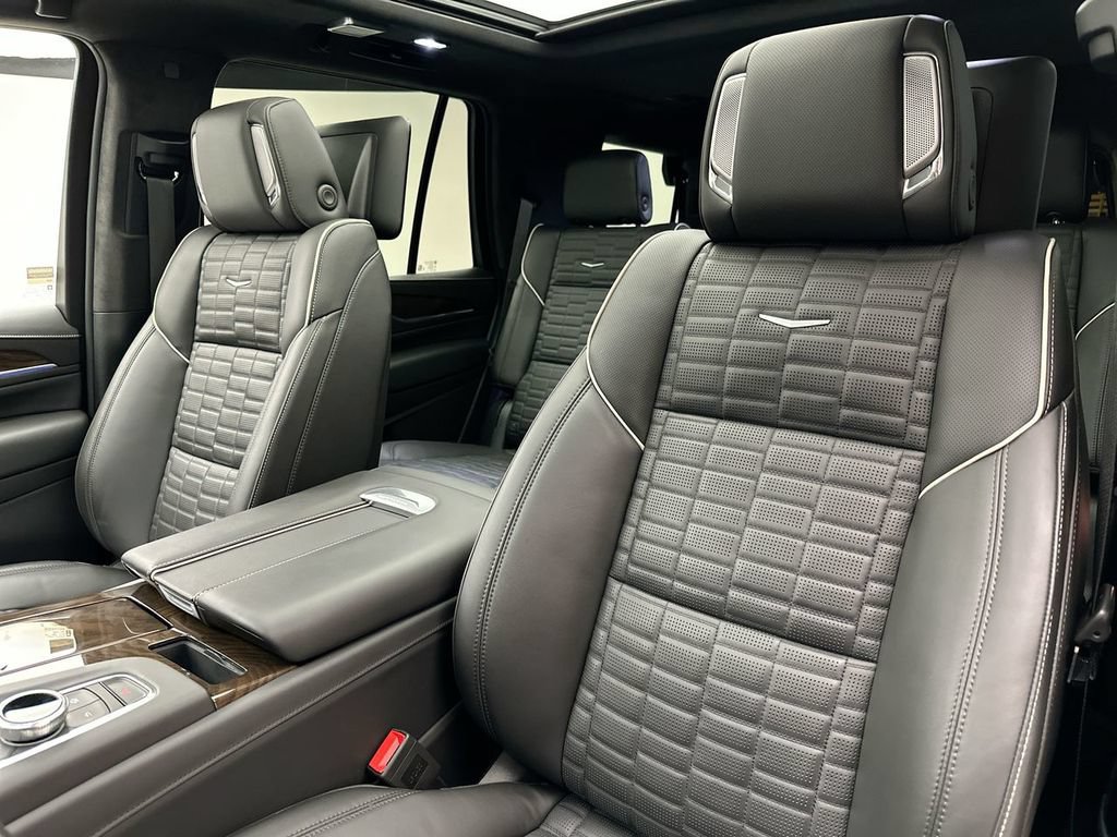 Used 2024 Cadillac Escalade Sport Platinum AWD/4WD image 24