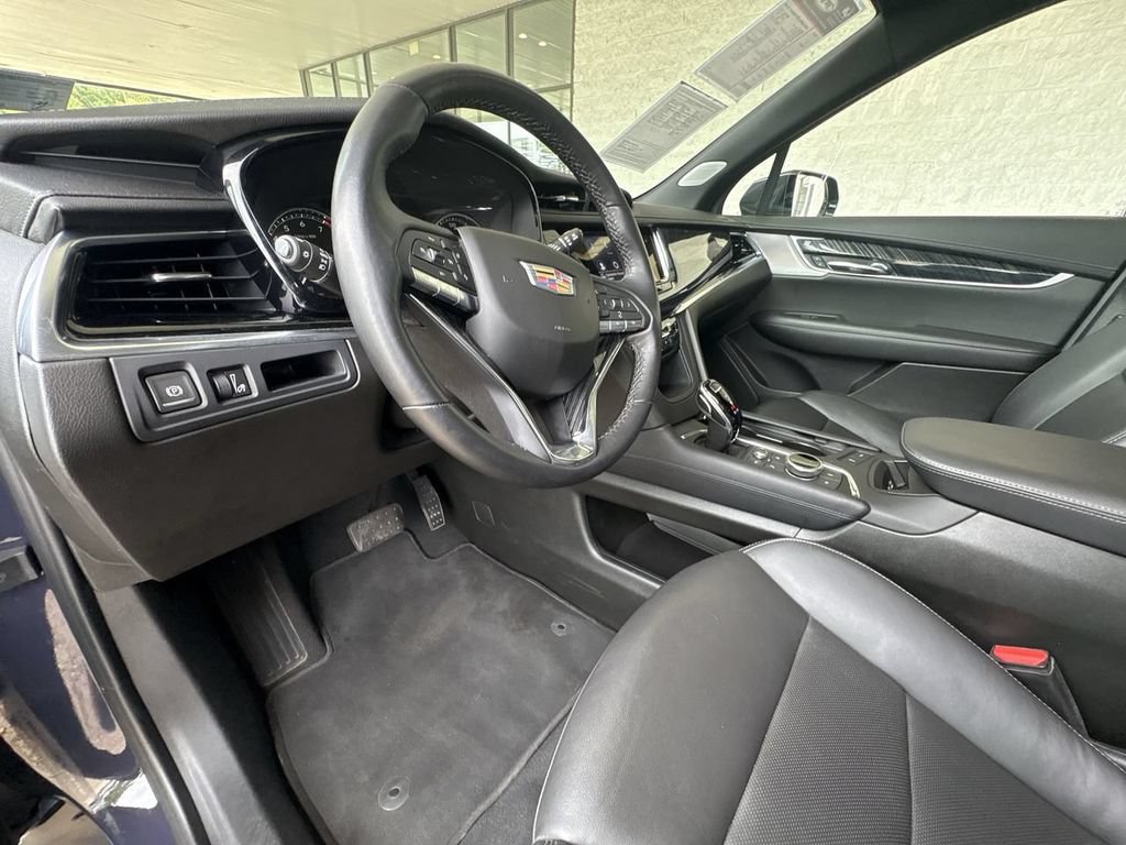 Certified 2025 Cadillac XT6 Premium Luxury AWD/4WD image 10