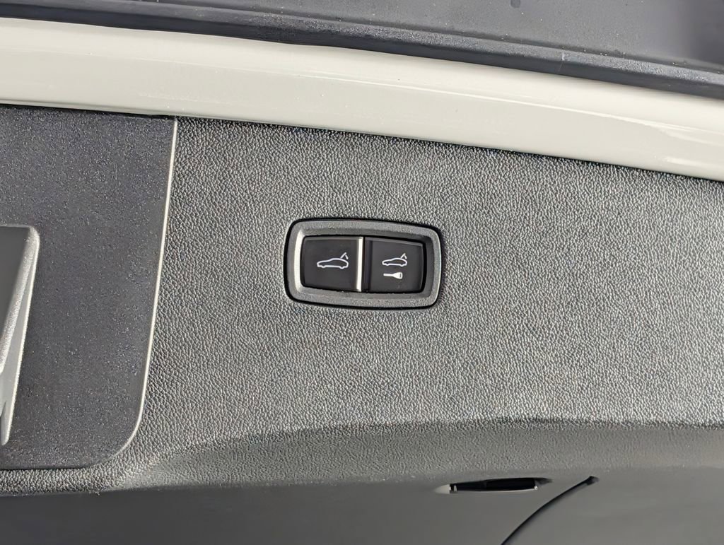 New 2026 Porsche Cayenne Coupe image 18