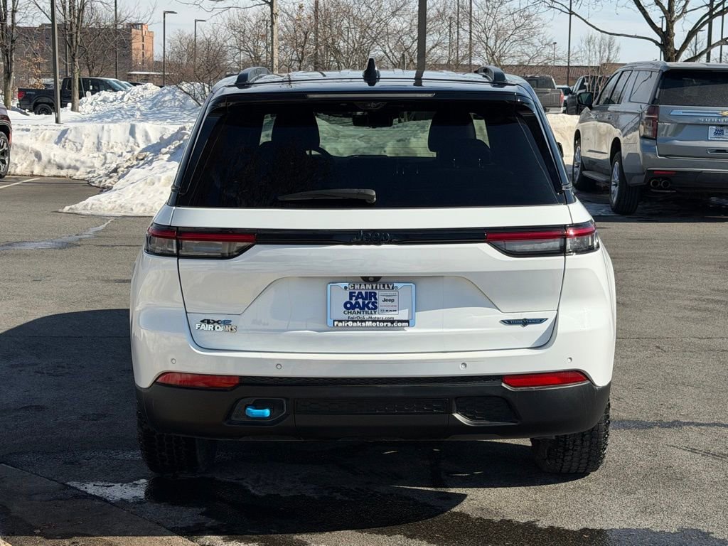 Used 2023 Jeep Grand Cherokee Trailhawk w/ Luxury Tech Group III image 8