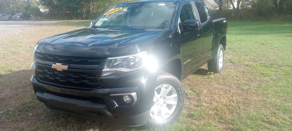 Used 2022 Chevrolet Colorado LT w/ LT Convenience Package image 3