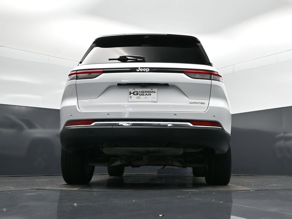 Used 2024 Jeep Grand Cherokee Limited w/ Luxury Tech Group II image 43