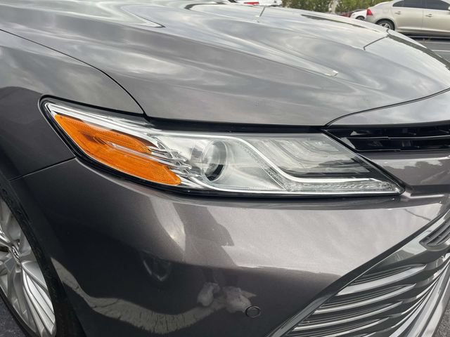 Used 2018 Toyota Camry XLE FWD image 3