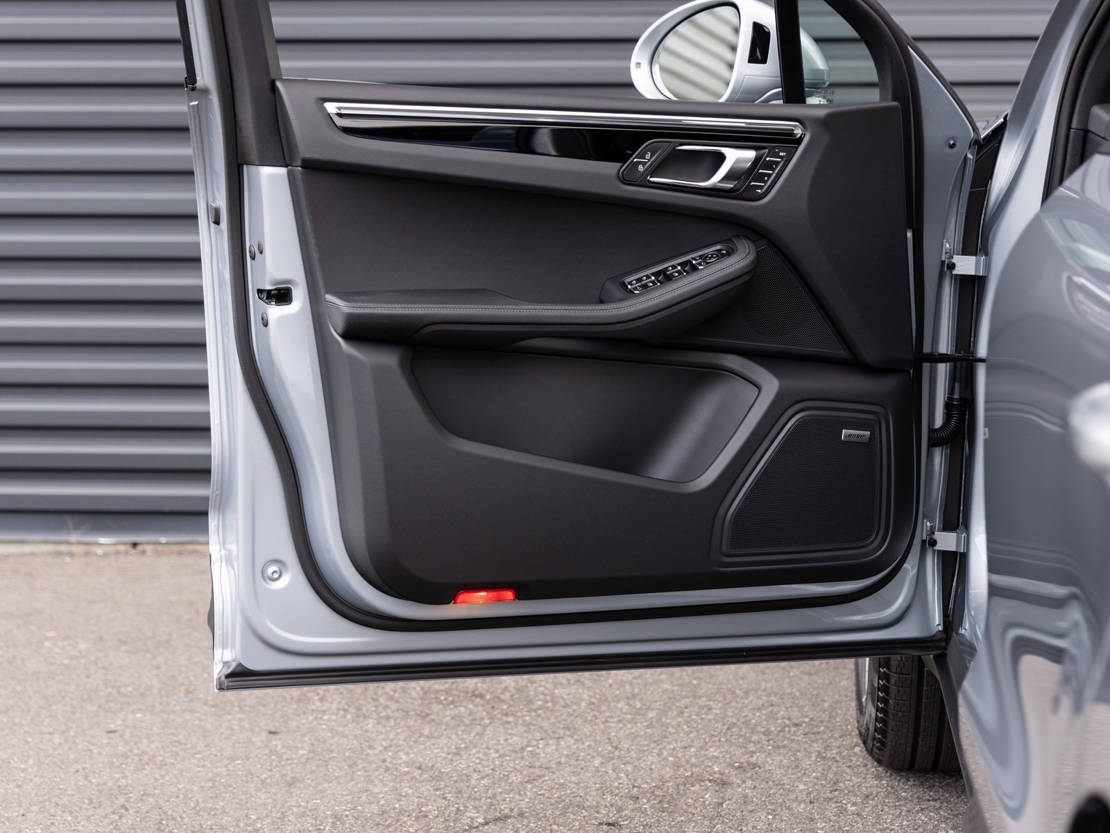 Certified 2026 Porsche Macan image 20