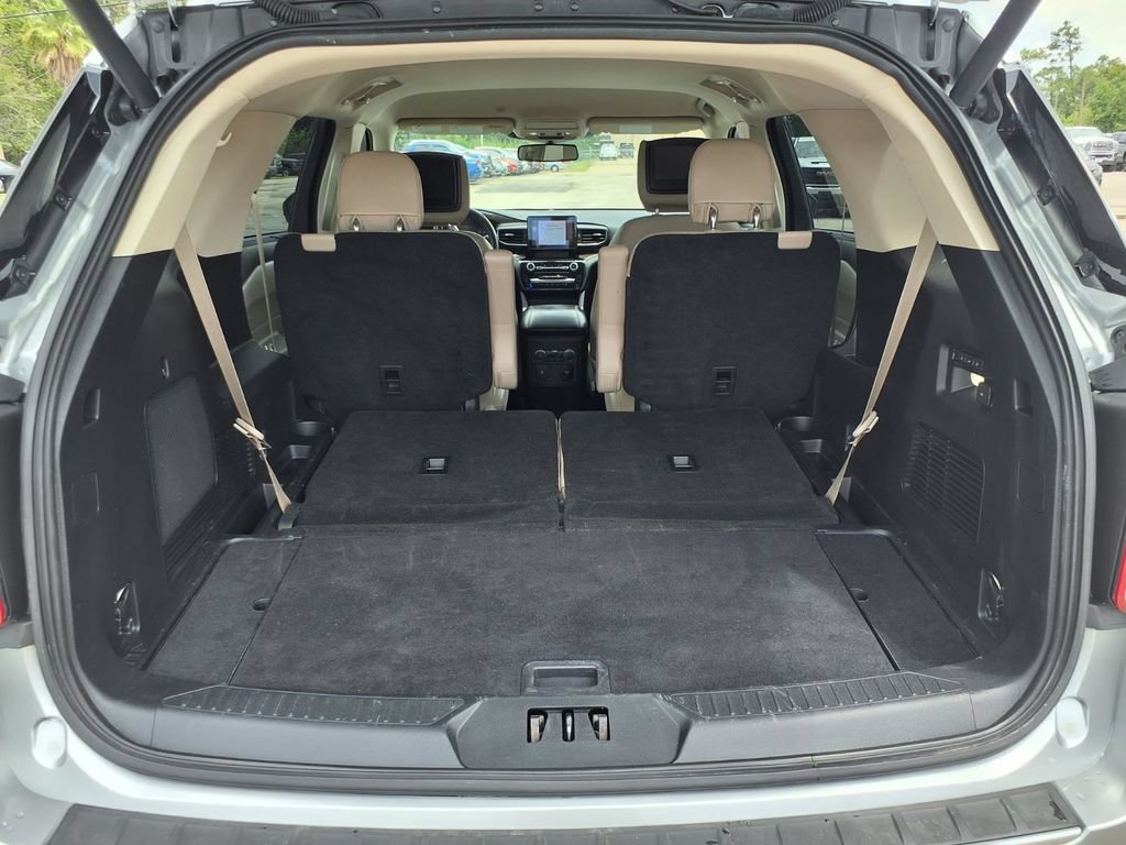 Used 2021 Ford Explorer Limited w/ Equipment Group 301A AWD/4WD image 10