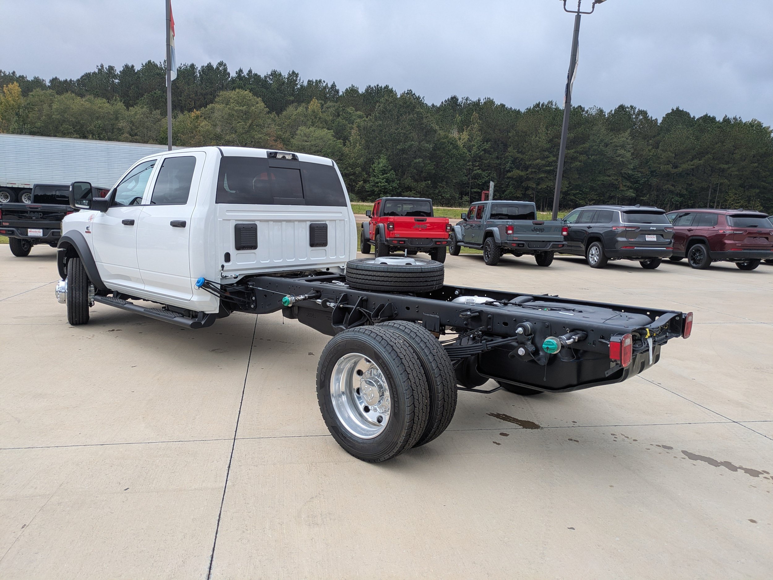 New 2026 RAM 4500 Tradesman AWD/4WD image 3