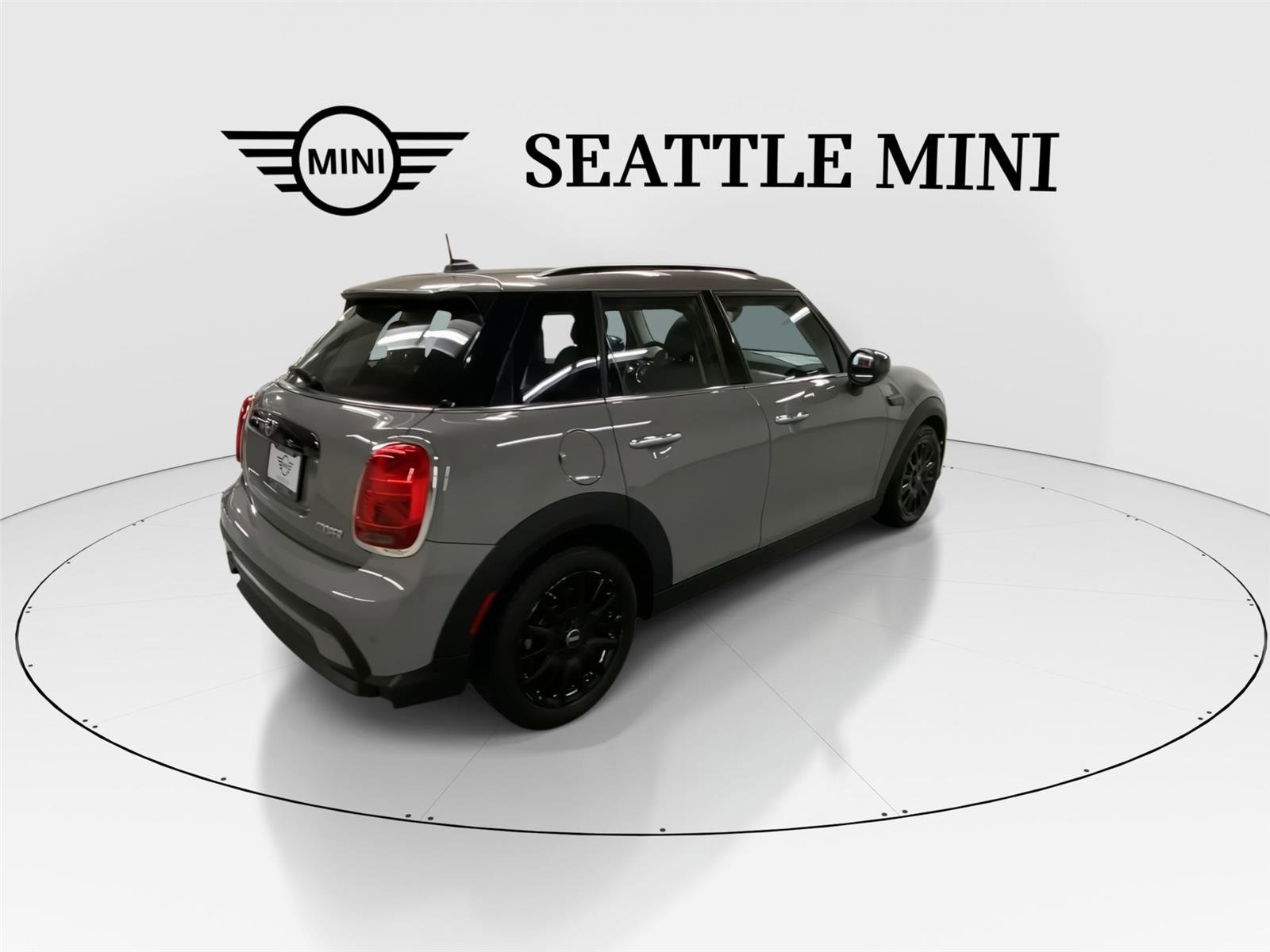Certified 2022 MINI Cooper 4-Door Hardtop image 11
