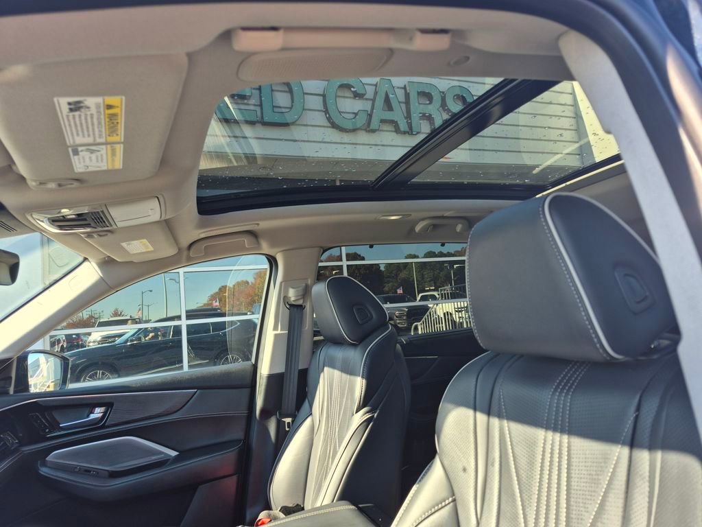 Used 2025 Acura MDX w/ Advance Package image 12