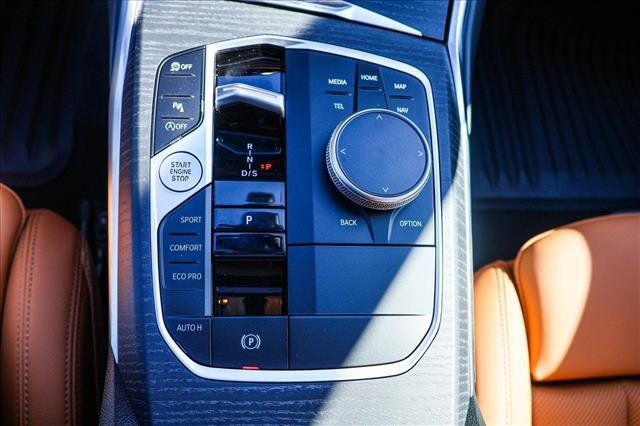 Used 2025 BMW 330i xDrive Sedan w/ Convenience Package image 19