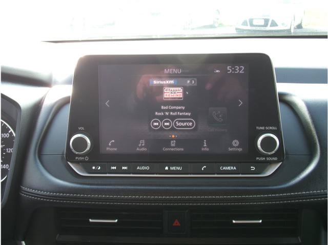 Used 2025 Nissan Rogue SV AWD/4WD image 7