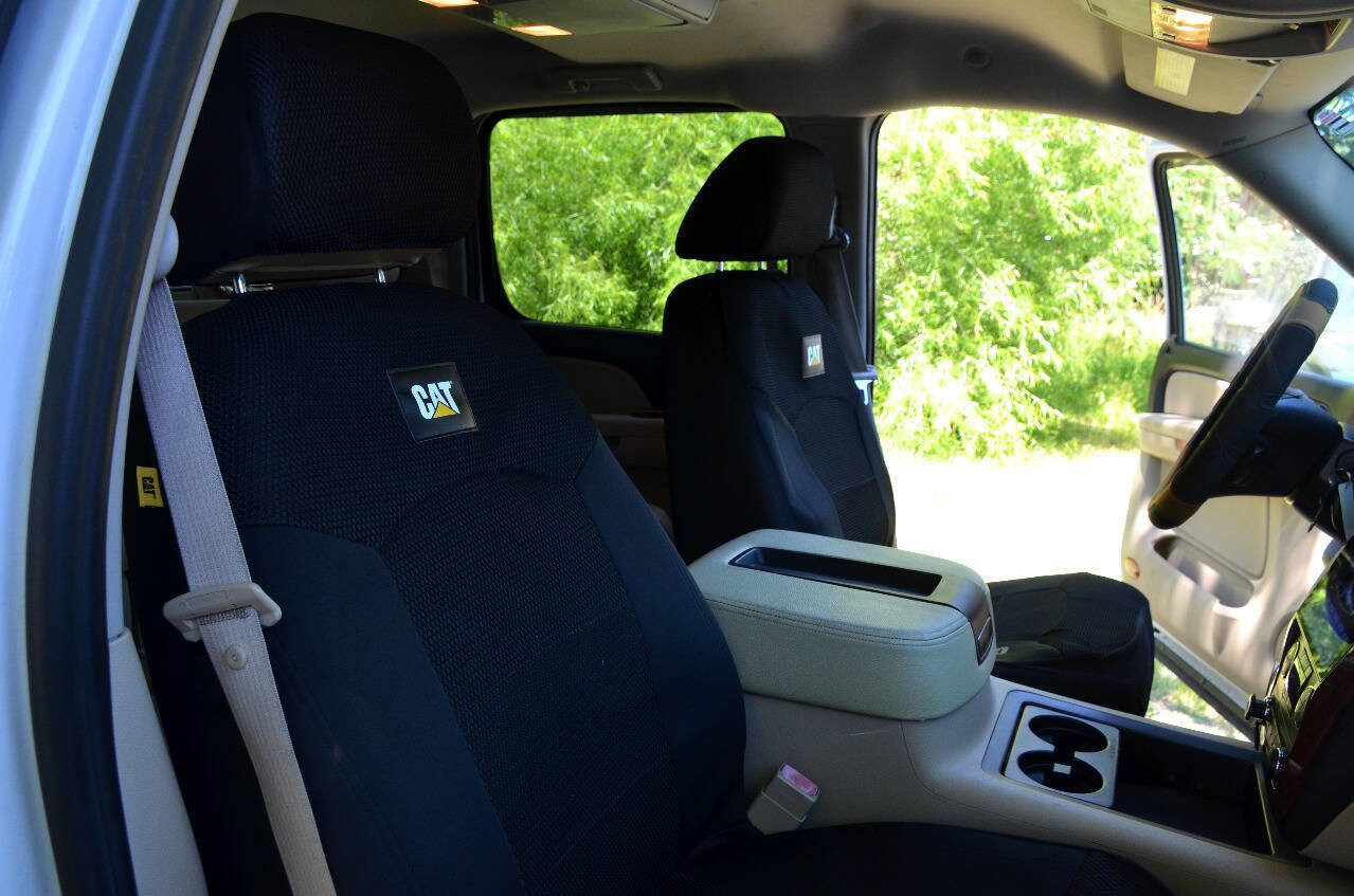 Used 2008 Chevrolet Silverado 1500 LTZ w/ Safety Package AWD/4WD image 16