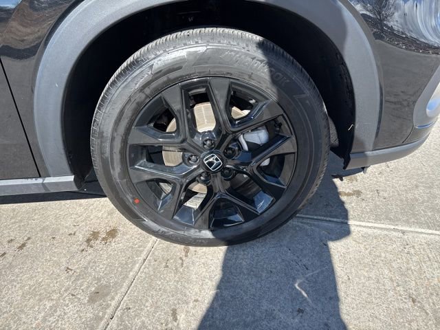Used 2025 Honda HR-V Sport image 12