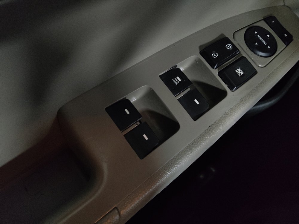 Used 2017 Hyundai Elantra SE image 27