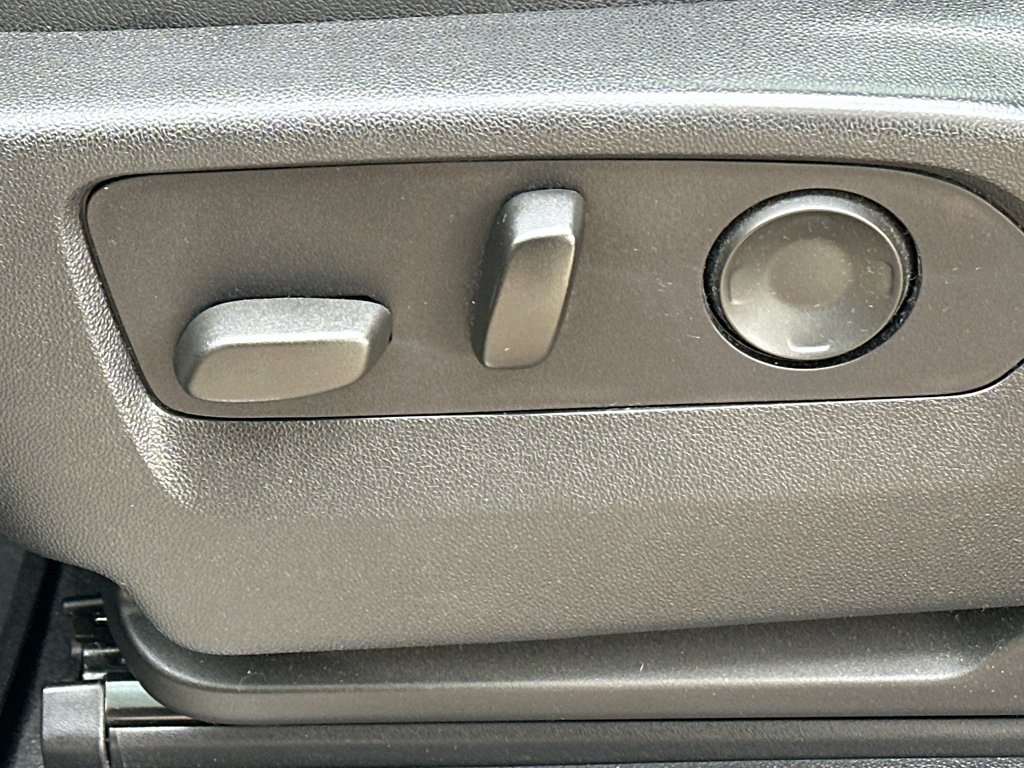 Used 2021 Chevrolet Tahoe High Country w/ Premium Package image 28