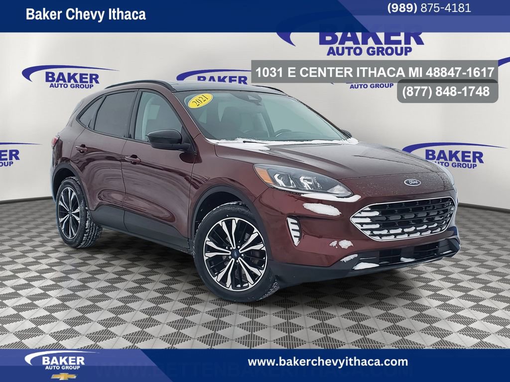 Used 2021 Ford Escape SE w/ SE Sport Appearance Package image 1