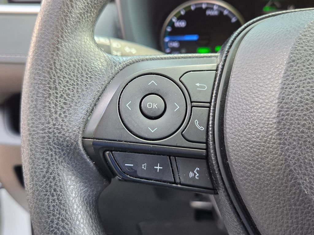 Used 2019 Toyota RAV4 LE w/ Carpet Mat Package AWD/4WD image 22